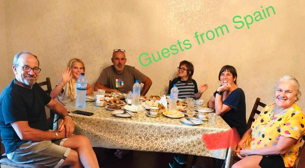 Butichi Guest House Chiatura Esterno foto